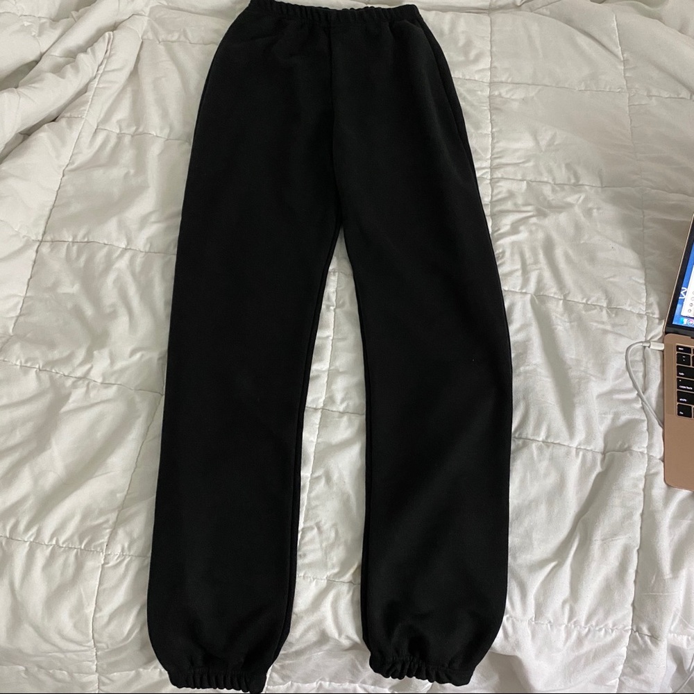 **SOLD ON DEPOP** Black sweatpants
